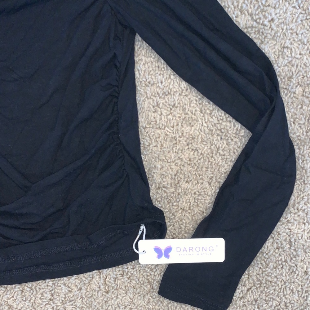 NWT Women's Black Off The Shoulder Long Sleeve Form Fitting Ruched Top XS - Picture 4 of 10